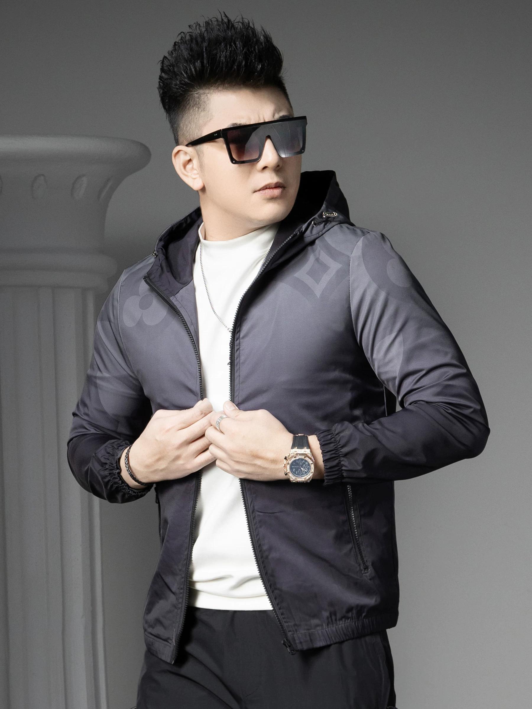 European High-End Trendy Printed Hooded Jacket Men s Top 2025 Autumn New Gradient Casual Coat for Men L абрикосовый
