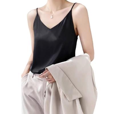 Vehmia Elegantes Tanktop Einfaches Satin perfekt für und Perfekt als Loungewear oder Anzug-Unterteil Sehr und für den Alltag Damen V-Ausschnitt Top, Weste. Leicht,