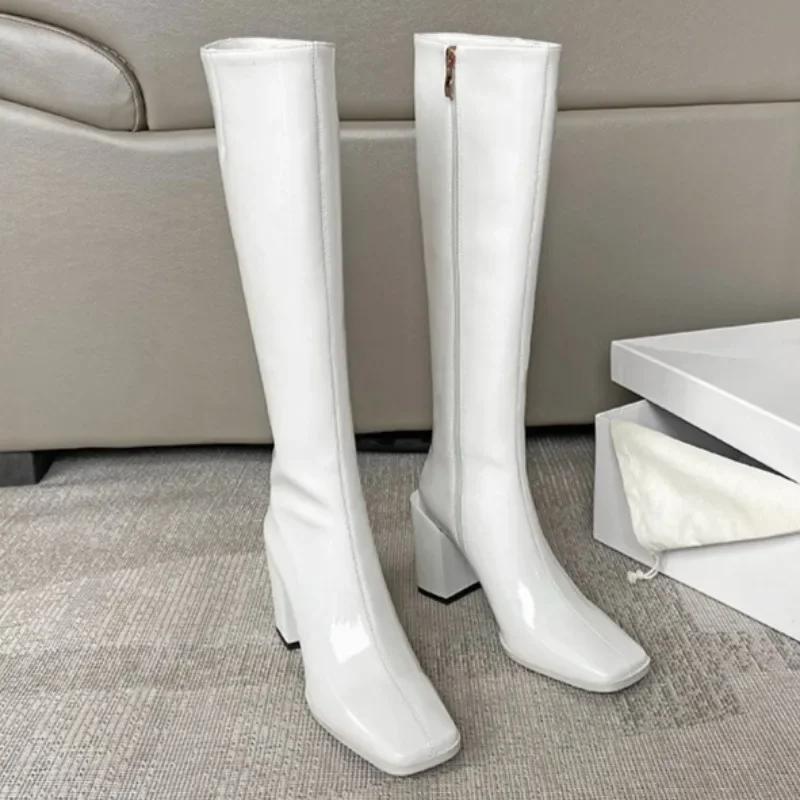 Bottes longues à bout carré pour femme automne/Hiver 2026 nouveau style talons épais bottes hautes montantes basses aux genoux style équestre