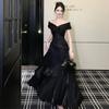 Rochie neagră cu umeri expuși în stil Hepburn Rochie elegantă franceză din satin cu volane la margine Rochie de banchet cu talie accentuată