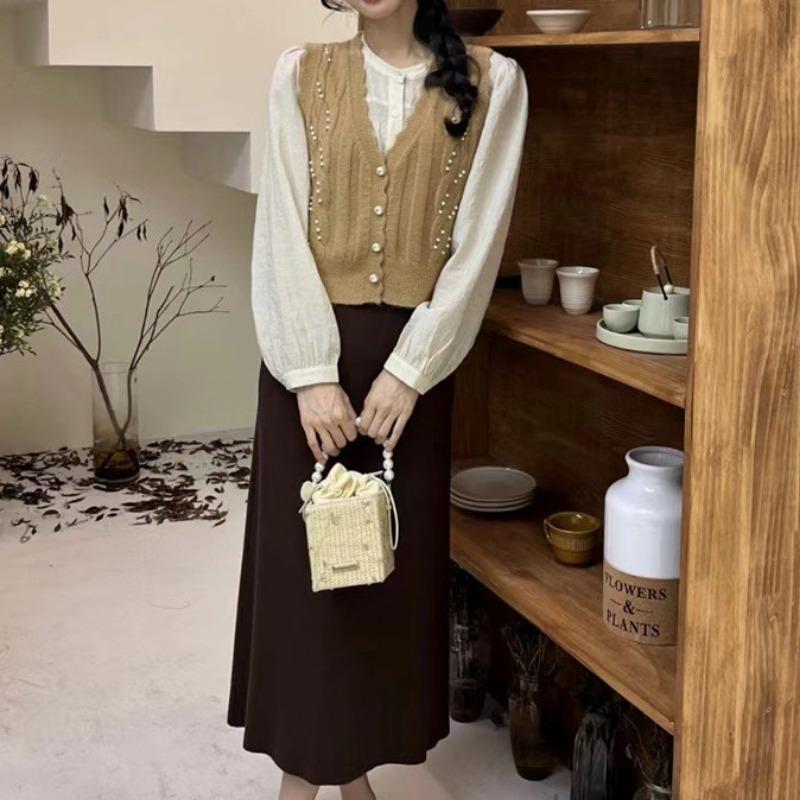 Women's Autumn and Winter Sweet Pearl V-neck Knitted Waistcoat