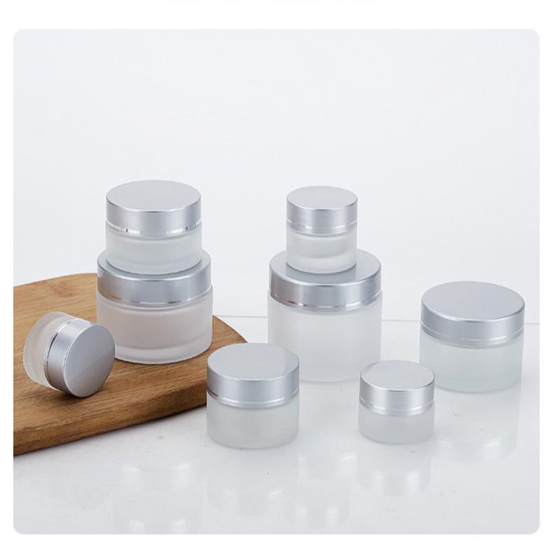 Kosmetikgläser aus Milchglas: 5g Maske, 30g Creme, 10g Augencreme Probeflaschen