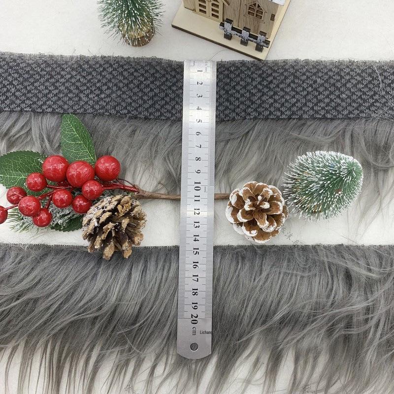 Handmade Faux Fur Trim Christmas Tree Skirt & Fluffy DIY Wreath Craft for Children