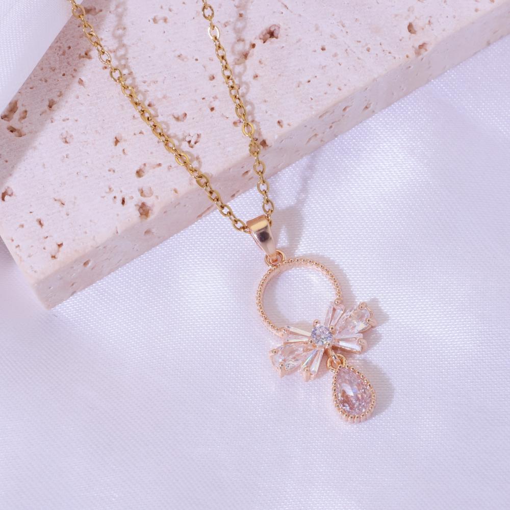 Simple Hollow Bow Water Drops Pendant Necklaces for Women Fashion Zirconia Necklace Wedding Party Jewelry Accessories