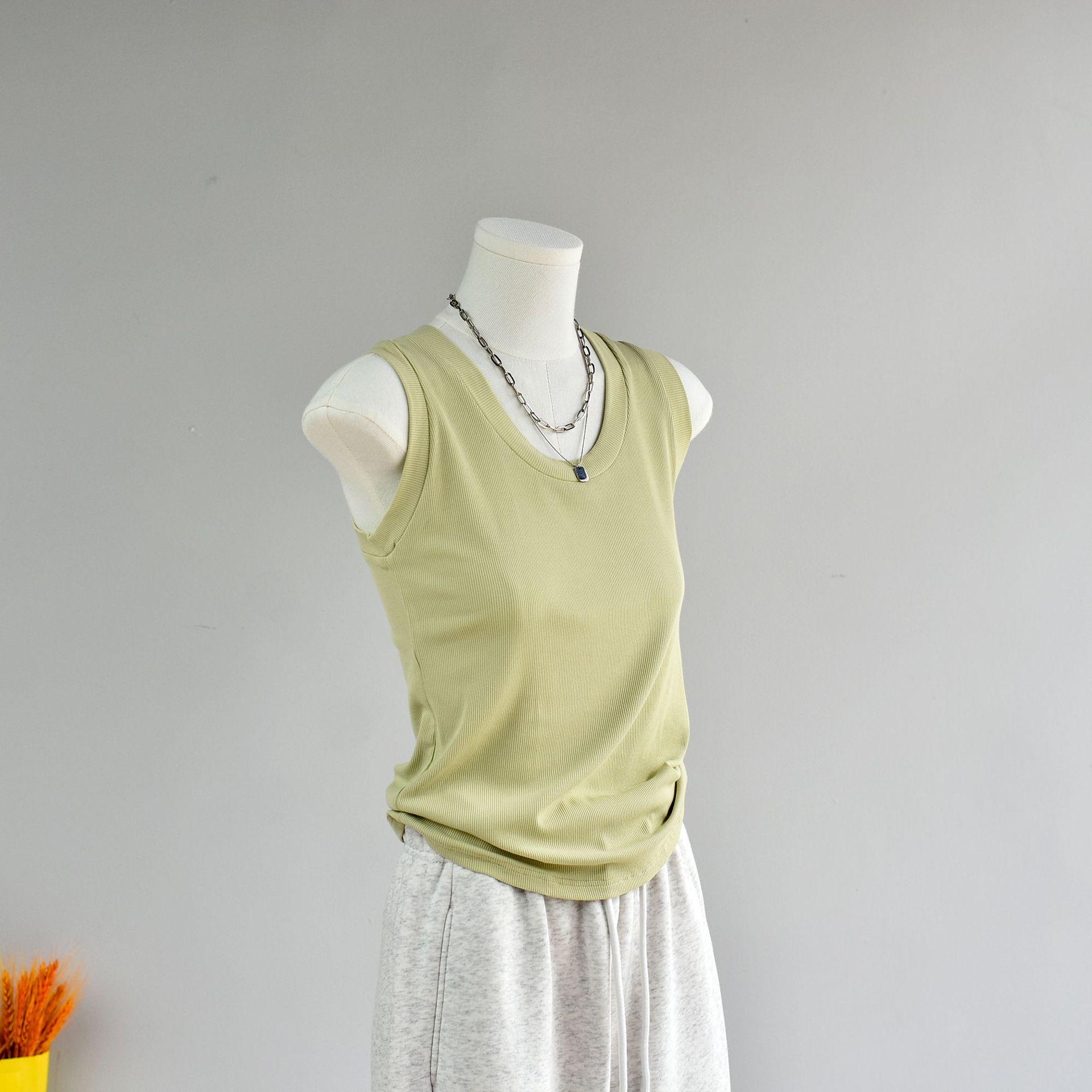 

Женская трикотажная рубашка Ukosi Spring 2025 без рукавов с U-образным вырезом L (40-50 kg)