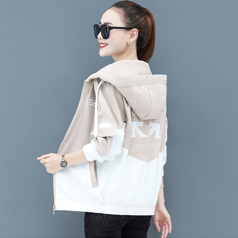 

Весенняя женская свободная повседневная куртка большого размера с капюшоном