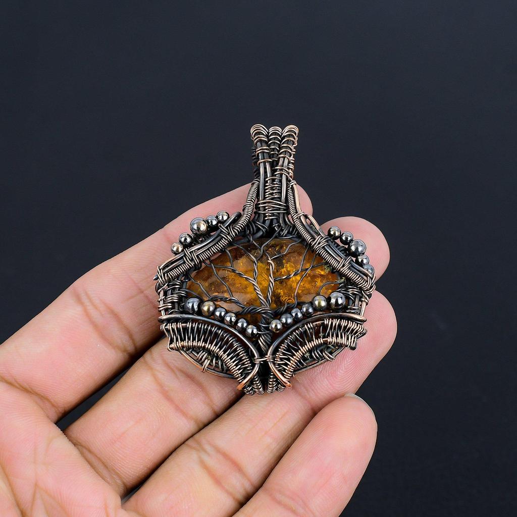 Bernsteinanhänger aus dem Baltikum, mit 999er Kupferdraht umwickeltes Edelsteinschmuckstück, handgefertigter Anhänger für den Muttertag