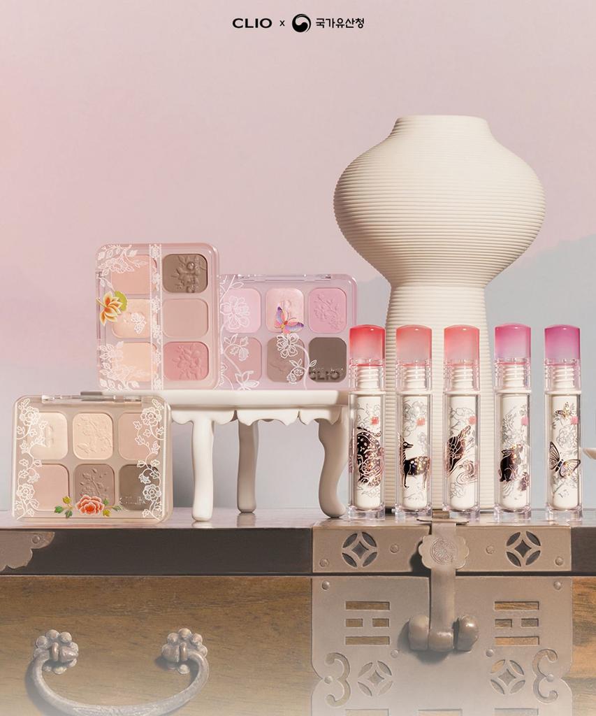[SET] Muse Master Palette + Crystal Glam Tint Shadow Brush 1P