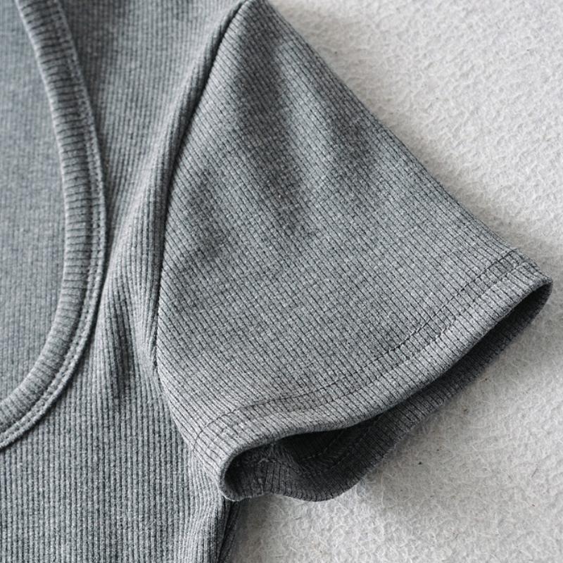 Sexig djup U-ringad T-shirt dam sommar Europeisk och Amerikansk smal passform oregelbunden topp