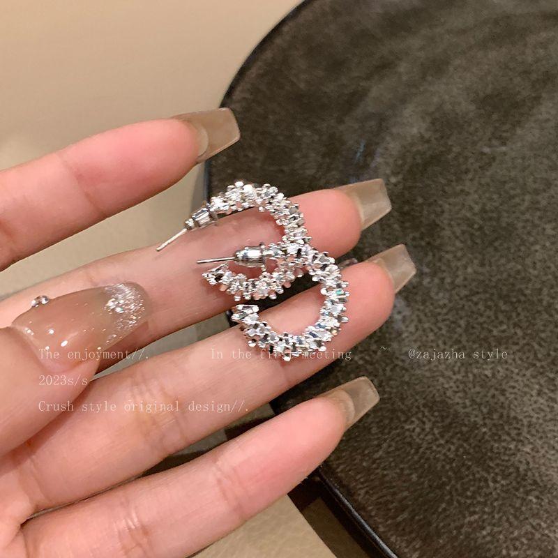 

Доступная роскошь Маленькие кусочки серебра Женский холодный стиль круглое лицо большое серьги-кольца Silver broken silver earring 1.5cm (Silver Needle)