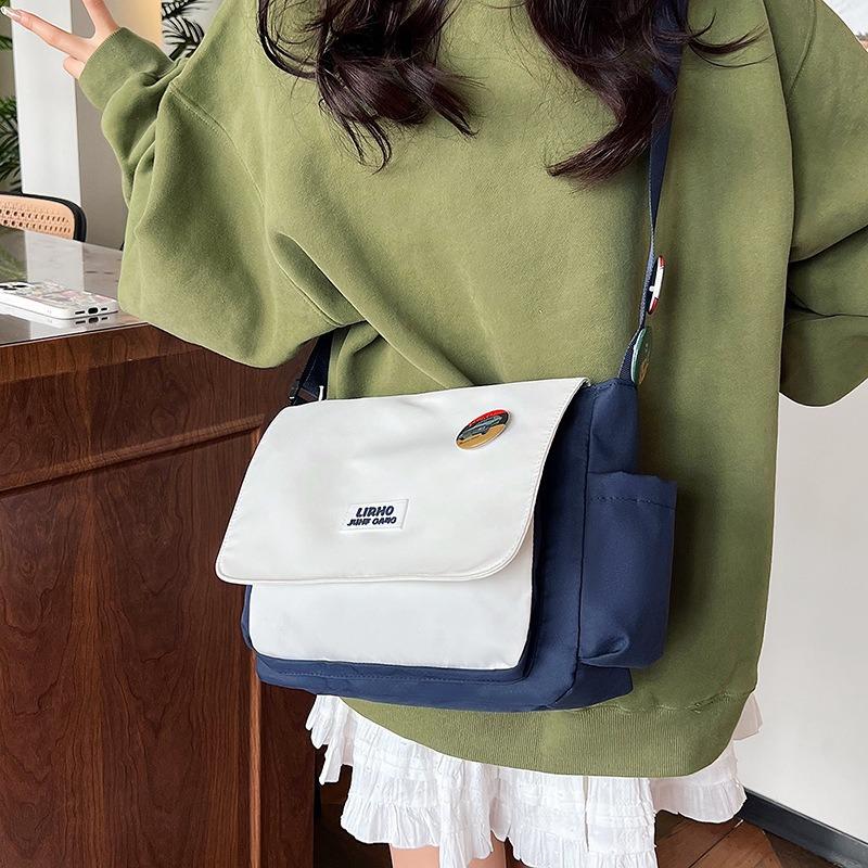 Retro Shoulder Bag Women's Large-capacity Student Class Messenger Bag Men's Simple and Versatile Messenger Bag