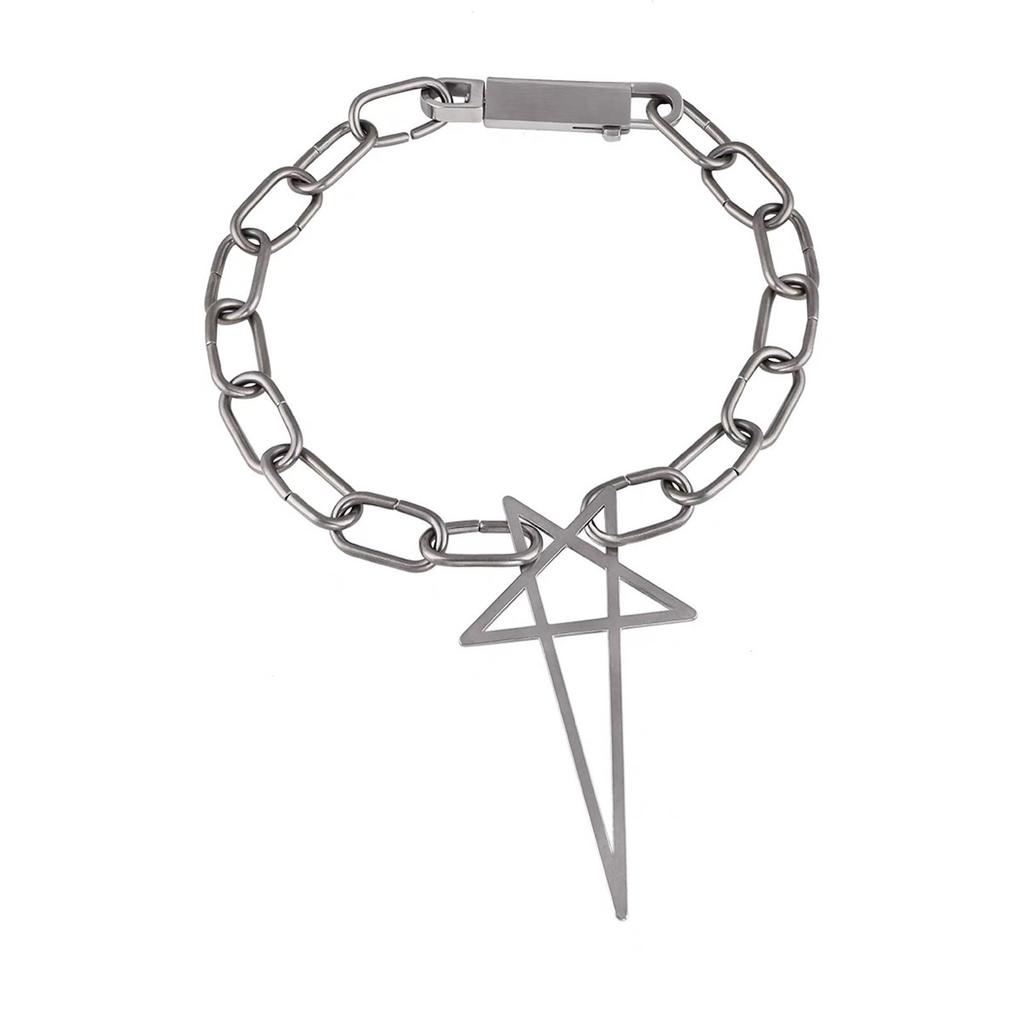 Simple 17 Clasp Necklace Titanium Steel Texture Daily Wear Necklace Perfect for Fashionable Women and Professional