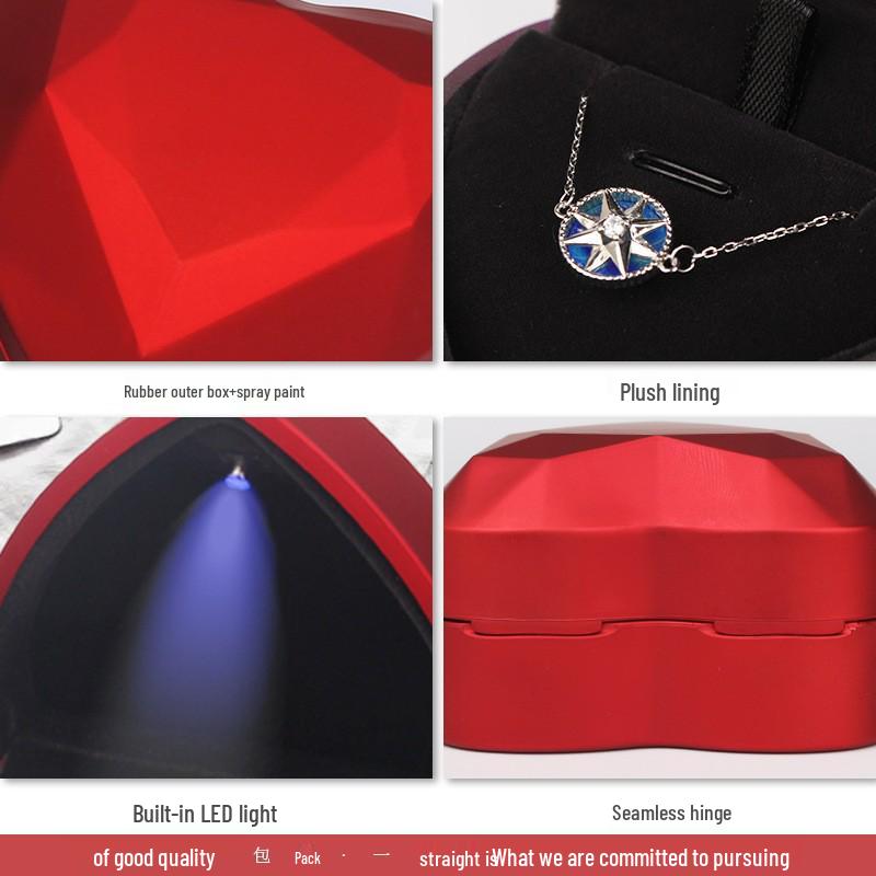 Elegant hjerteformet smykkeskrin med LED-lys for ring eller halskjede.
