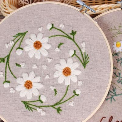 Zestaw materiałów do haftu kwiatowego Daisy Small Fresh Handmade Diy Fabric Novice European Flower Material Set Needle and Thread Life