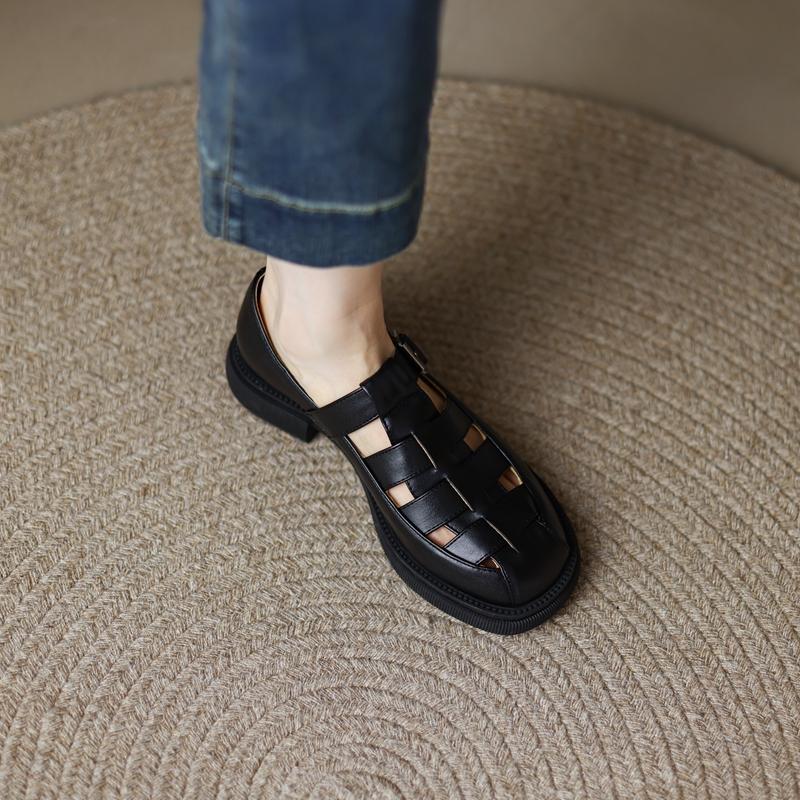 Fashion Women's New Spring and Autumn Round Head Thick Bottom Hollow Metal Belt Buckle Middle Heel Large Roman Casual Single Shoe