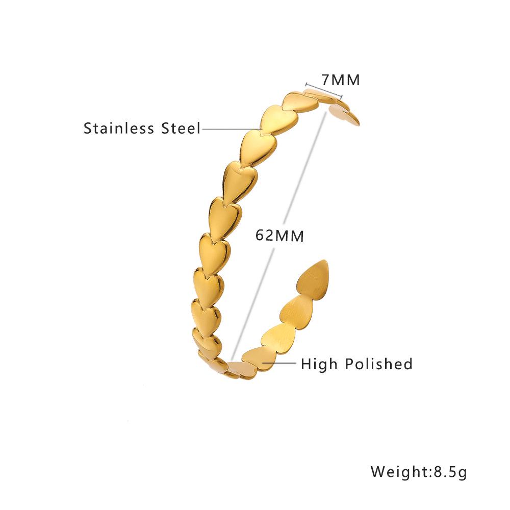 Retro 18K Gold-Plated Peach Heart C-Shaped Open Titanium Steel Bracelet