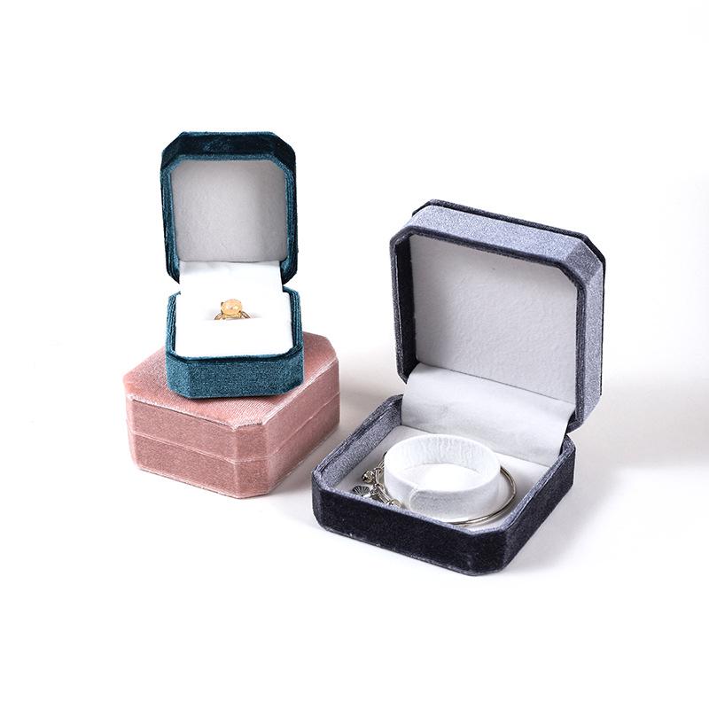 Elegante achteckige Schmuckschatulle aus Samt für Ringe, Armbänder, Halsketten und Anhänger