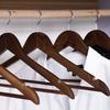 YAMLGHT Wooden Hangers, Natural Maple Wood for Suits, Shirts, Jackets, and Coats, with Thin Non-Slip Grooves, Anti-Deformation Trouser Rail, 360-Degre