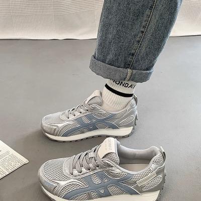 Dünnes Mesh Deutsche Trainingsschuhe Damen 2025 Sommer neu beliebt Innenhöhe erhöht atmungsaktiv lässig Forrest Gump Schuhe Sport-Board-Schuhe