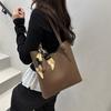 Summer New Fashionable Large-capacity Casual Handbag Retro Simple Commuting Shoulder Underarm Tote Bag
