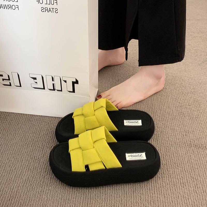 

Premium French outerwear woven slippers women s 2025 summer new non-slip thick-soled fashion with skirt one-word drag 40