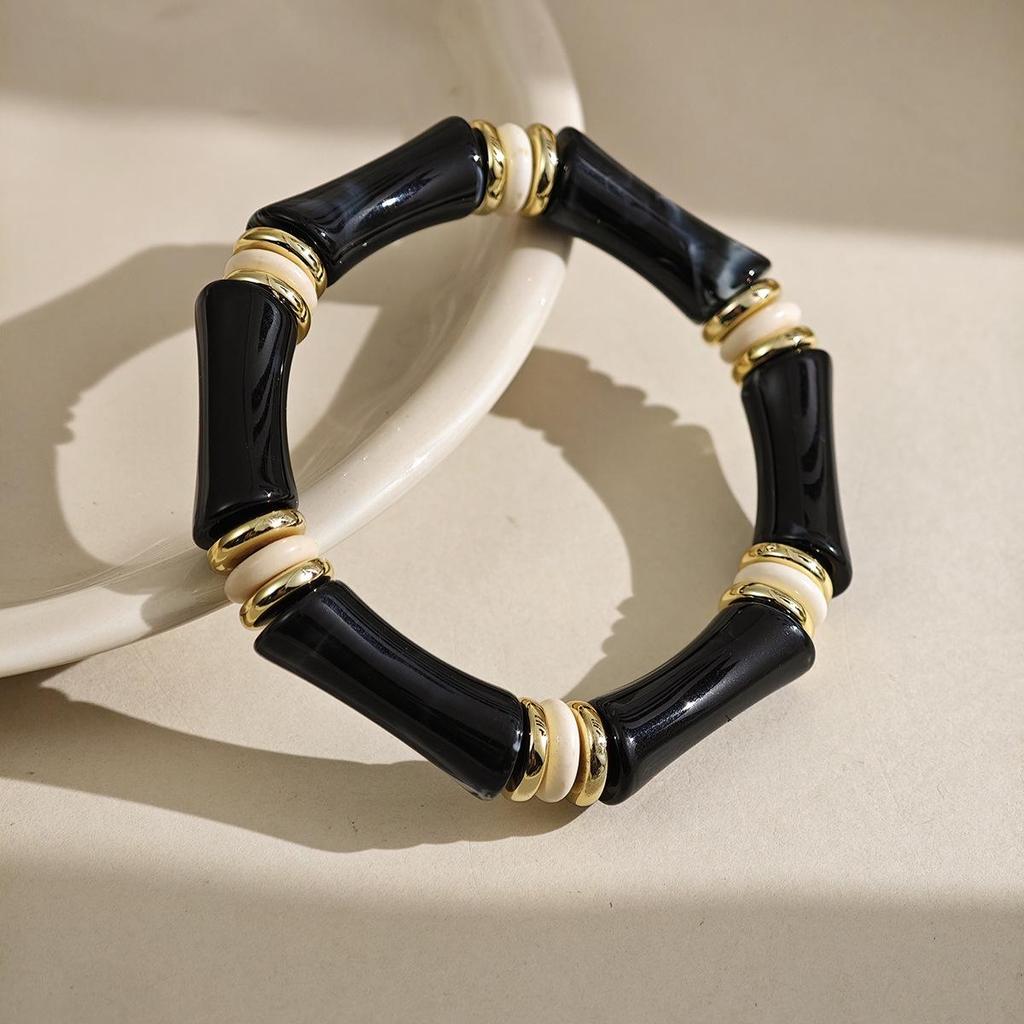 Bracciale Curvo Stile Bambù Gradiente Cinese: Design di anello a mano colorato, unico e retrò.