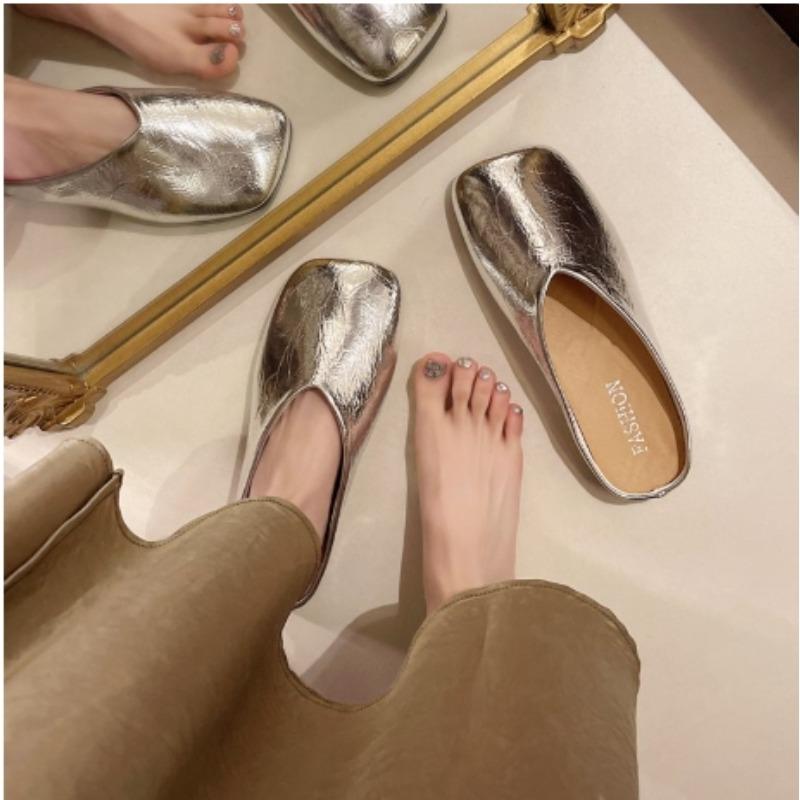 Mode Damen Pantoletten 2025 Sommer Elegant Eckig Geschlossene Zehen Flache Hausschuhe Damenschuhe Lässig Leder Schwarz Weiß Slipper Übergröße 35-42