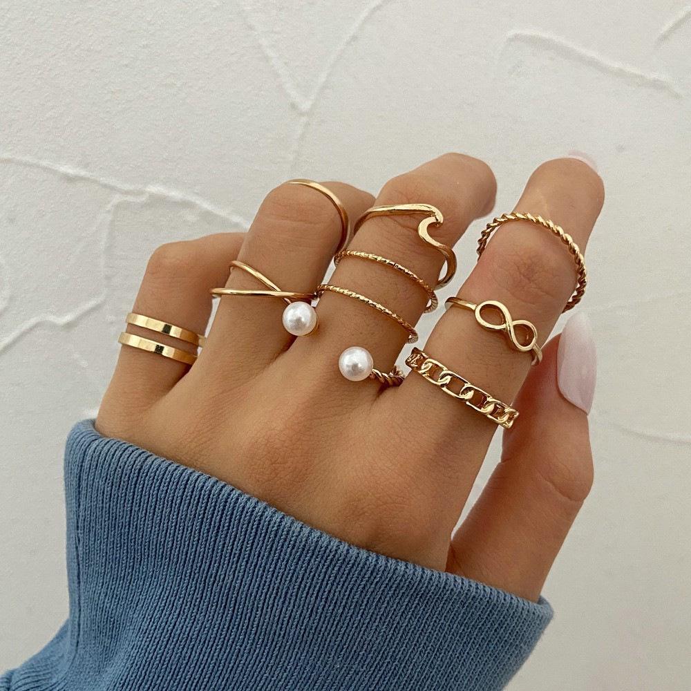 10-Piece Star and Moon, Heart, and Leaf Knuckle Ring Set - Creative Retro Women's Rings