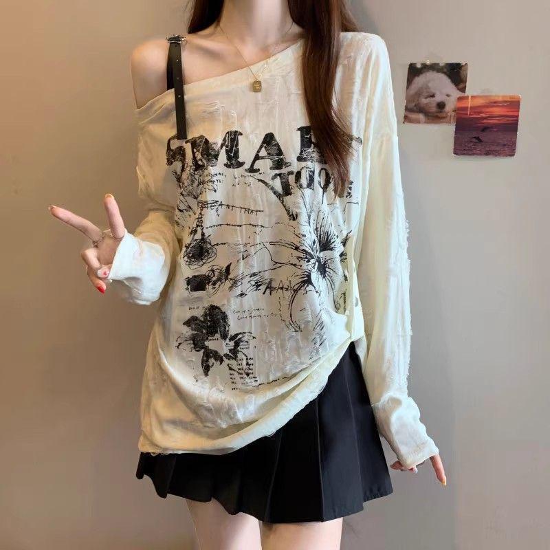 Plus Size Retro Off-the-Shoulder Long-Sleeve T-shirt for Women - Autumn Style, Loose Fit, Slimming, Versatile.