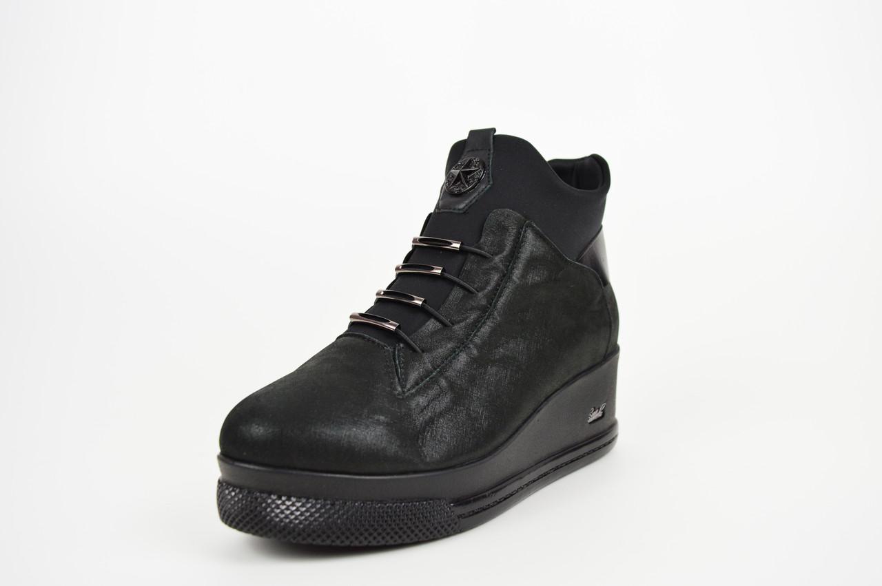 

Черевики на танкетці Phany 022203 39 Чорні шкіра лазер 39 чорний