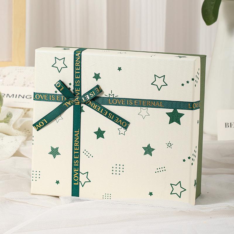 

Bow Love Gift Box Wedding Souvenir Birthday Valentine Holiday Gift Box With Hand Gift Box