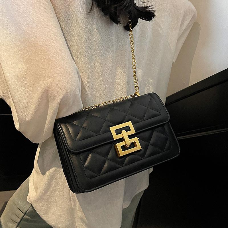 Crossbody Bag Women 2025 New Bag Fashionable Versatile Niche Design Diamond Chain Bag Popular Small Square Bag
