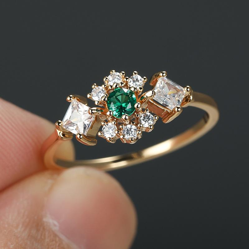 Wish the New K Top Gifter Emerald Round Diamond Edge Small White Diamond Rhombus White Diamond Princess Ring Wind
