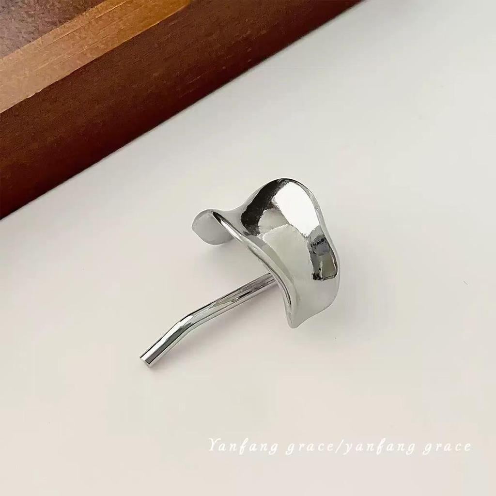 2025 Presilha de Cabelo Coreana de Metal Texturizado para Rabos de Cavalo Baixos - Acessório de Cabelo Feminino de Alta Qualidade