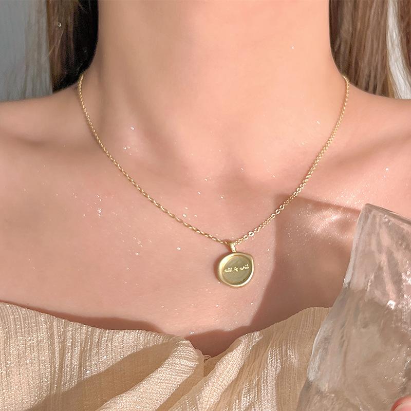 Simple Temperament Golden Beanie Necklace Female