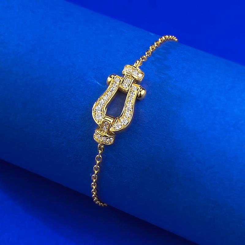 

Ювелирные изделия Легкая роскошь Высокоуглеродистый бриллиант Чрезвычайно простой Личность Хипстер Подкова Браслет Высокое чувство Браслет Adjustable