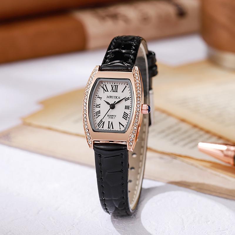 Women s Vintage Barrel-Shaped Leather Strap Watch with Roman Numerals