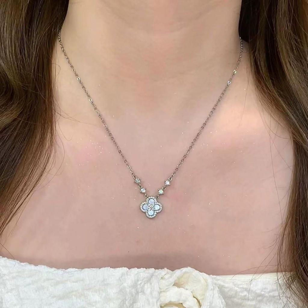 Women Light Luxury Four Leaf Clover Pink Mother Of Pearl Clavicle Necklace