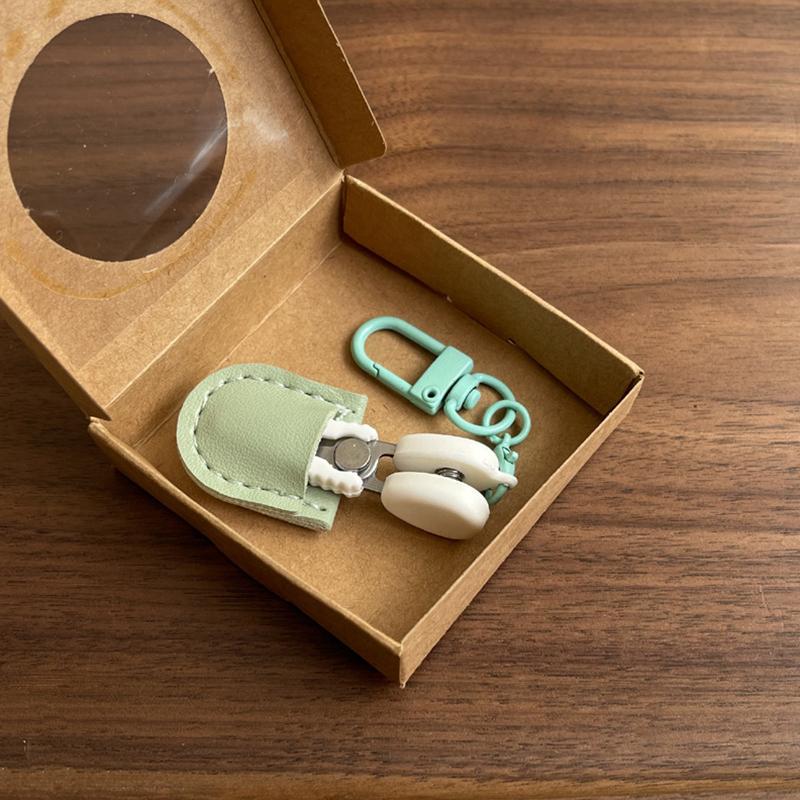 

1 шт. Ножницы мини-размера с крючком, для обрезки ниток, яркие многоцветные, портативные, прецизионные, креативные, для искусства, 50 мм