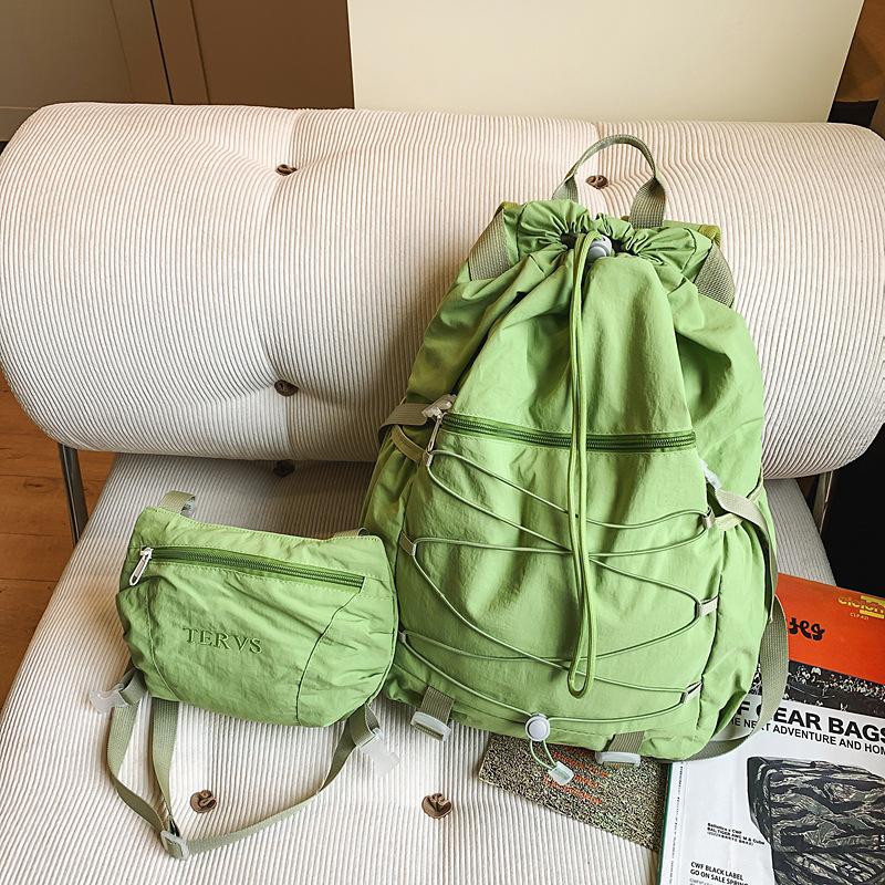 The new outdoor drawstring backpack is removable, the two-in-one backpack has a large capacity, and the commuter schoolbag is water-proof.
