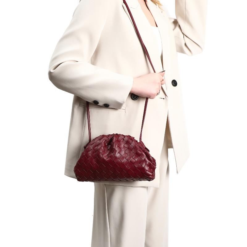 Retro High-end Handwoven Bag, Simple and Fashionable Hand Wrinkled Cloud Bag, Versatile One-shoulder Crossbody Dumpling Bag