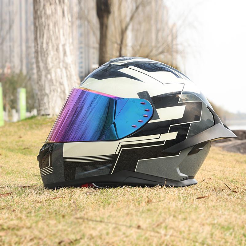 966Motorcycle helmets, men's and women's full face helmets, four season personalized large tail wing motorcycle running helmets