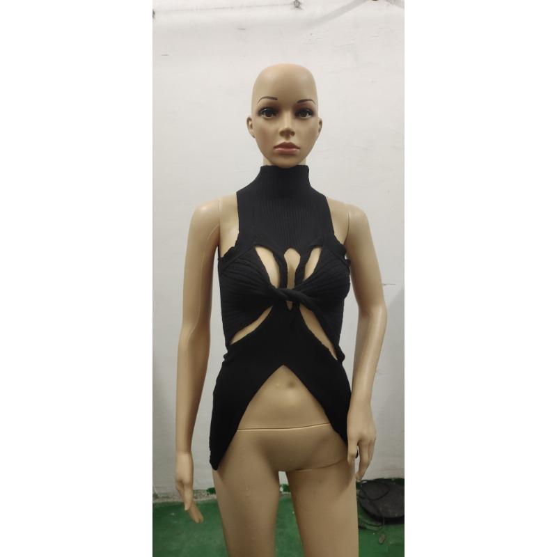 Sleeveless, Hollowed-out Knotted Woolen VestFashionable Half-high Neck Crop Top