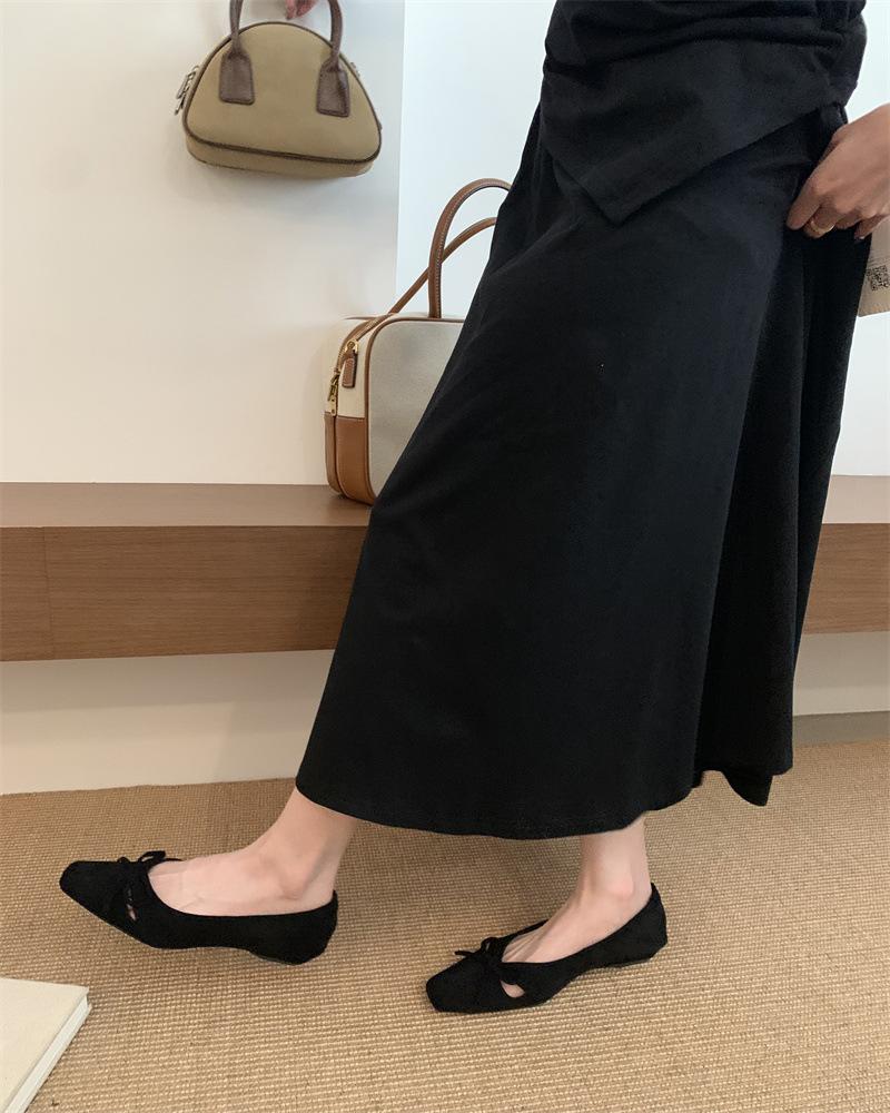 Französische duftende flache Sohle quadratischer Kopf rote Schleife Einzelne Schuhe Damenschuhe 25 neuer Frühling vielseitig sanfte Pendlerschuhe