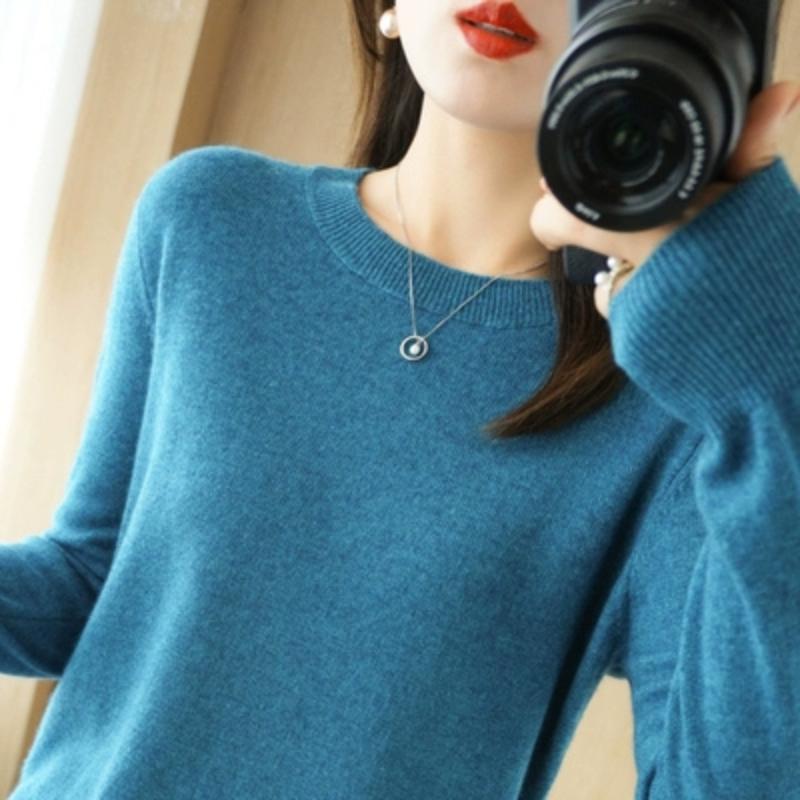 Autumn and Winter Round Neck Wool Knitted Sweater Base Sweater Loose Inner Layer Wool Women's Wool Top Fashionable and Versatile