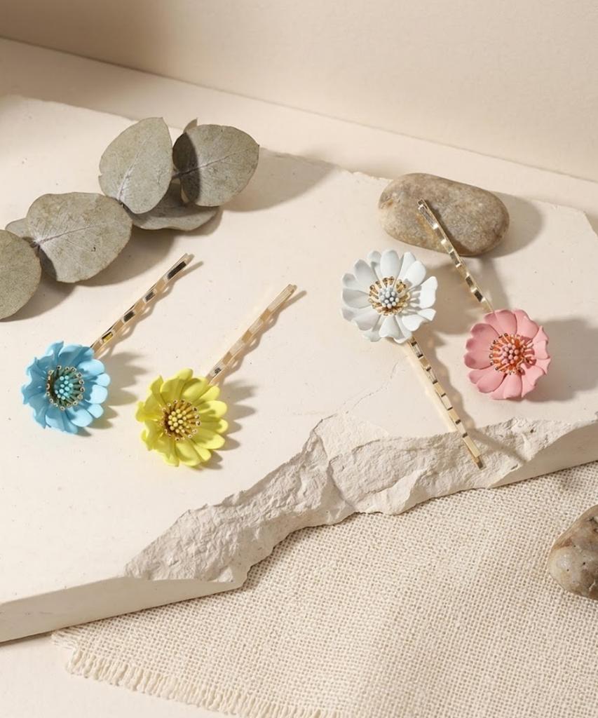 Dana Burton River Daisy Hairpin