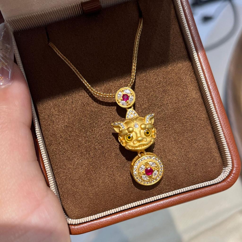 Diamond-Encrusted Lucky Pixiu Pendant, Wei Xue'S Same Necklace, Three-Dimensional Chiseling Process, Transshipment, Gathering Wealth Collarbone Chain