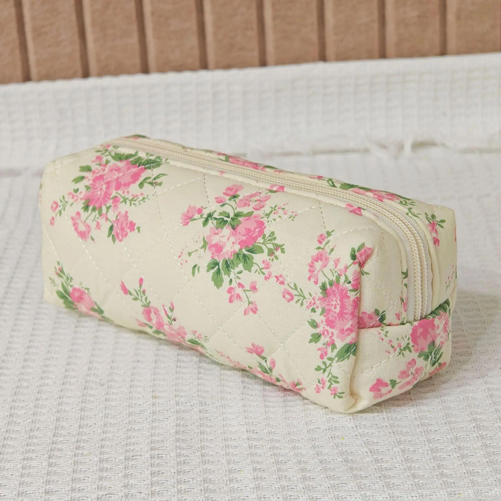 

Vintage Flower Women s Quilted Cosmetic Bags Travel Portable Ladies Makeup Case Toiletry Storage Handbag Girls Zipper Pencil Bag