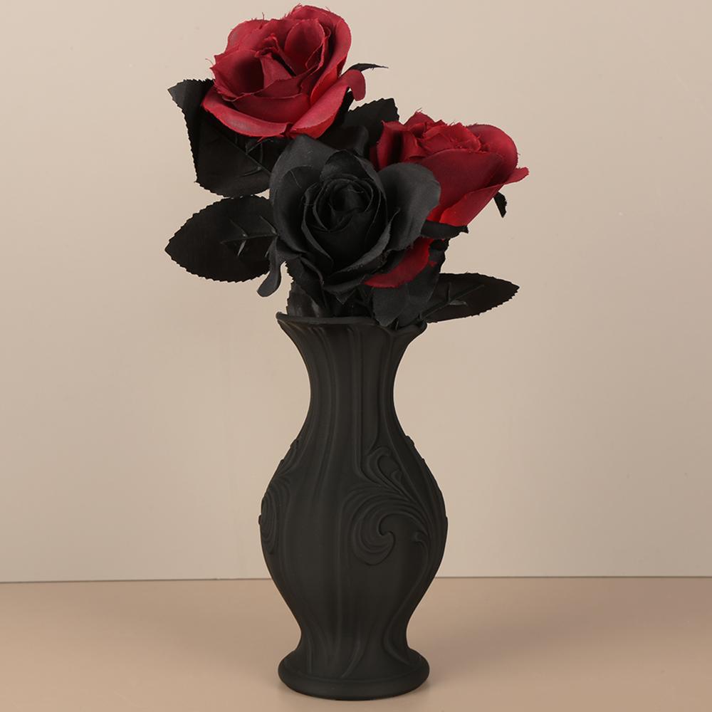 Cross-Border Gothic Retro Carved Black Vase For Dark Romantic-Style Desktop Decoration Scenario