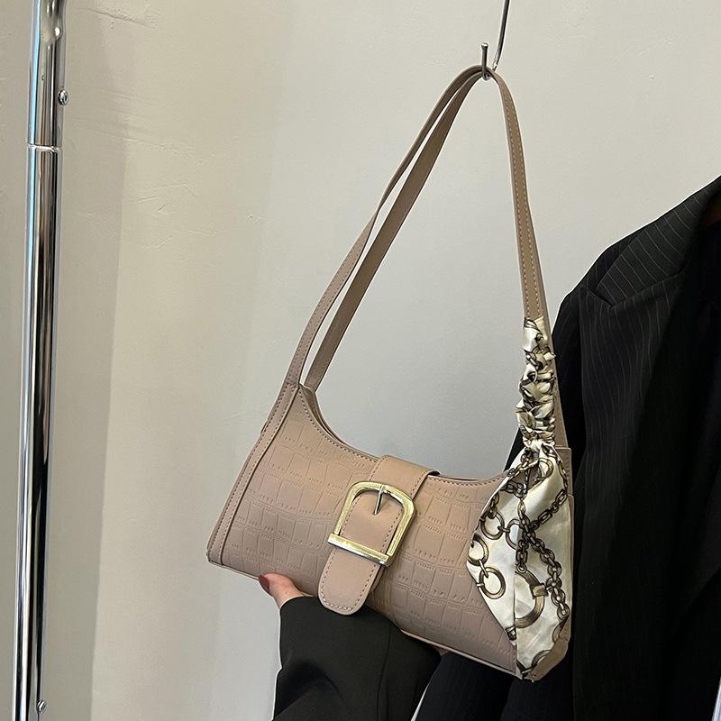 Temperament Retro Women's Bag 2025 Winter Simple Shoulder Armpit Bag Casual Silk Scarf Portable Small Square Bag